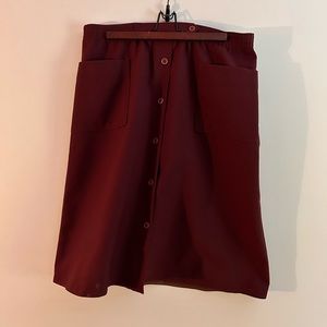 Adorable vintage maroon skit (with pockets!)